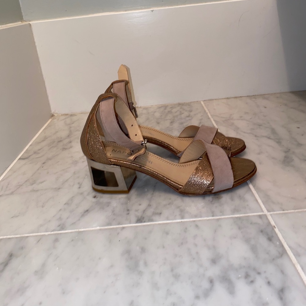 Gold Wedges